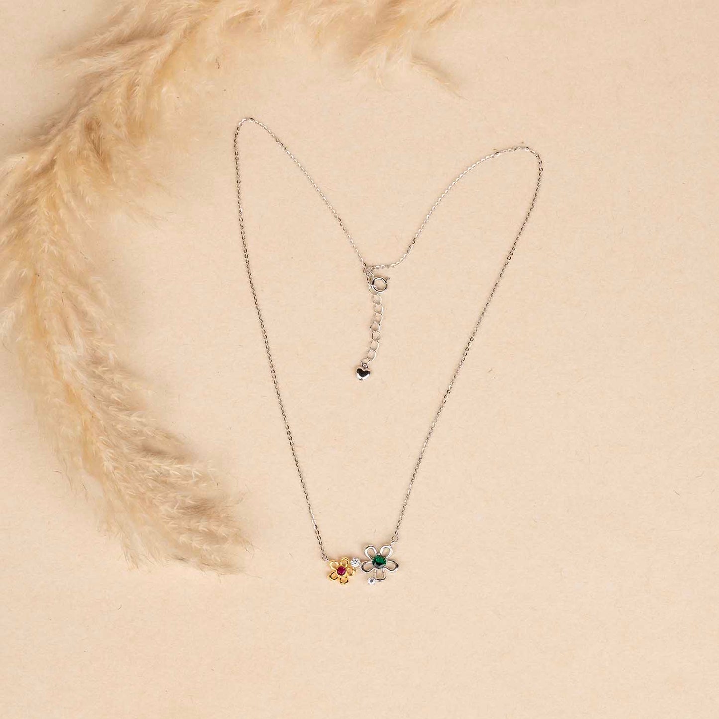 Pretty Floral Necklace