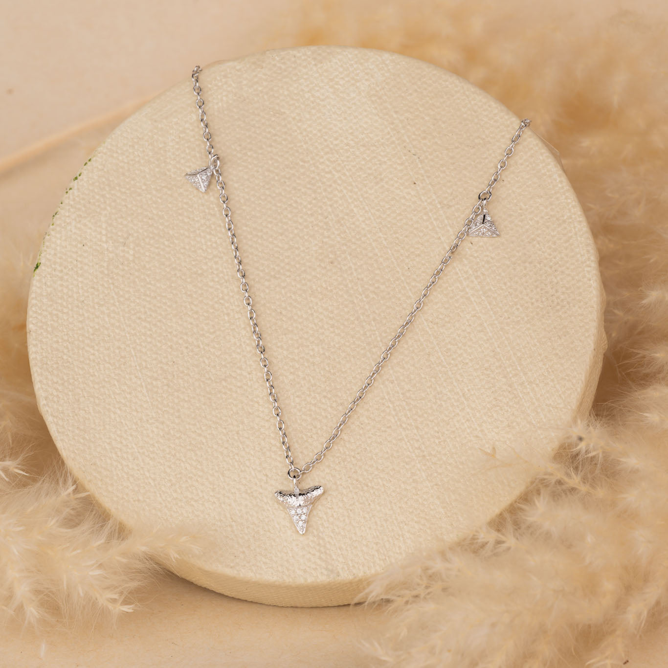 Silver Dangling Triangles Chain