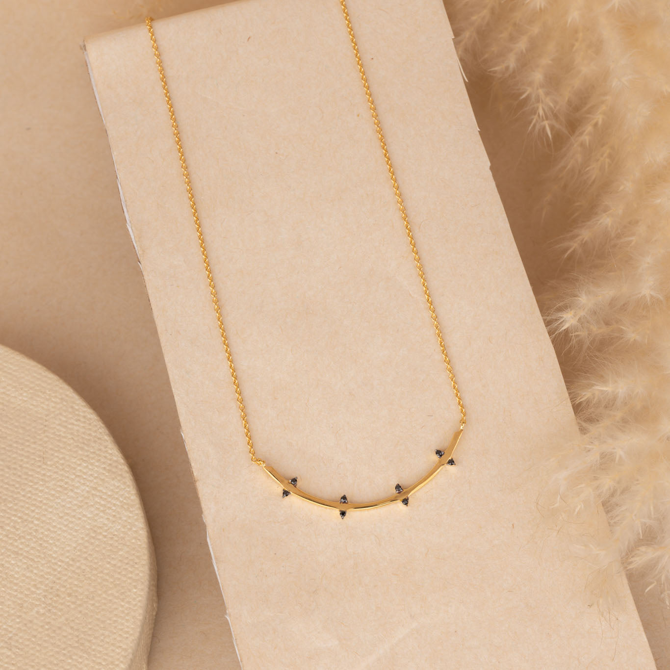 Gold Minimal Neck Chain