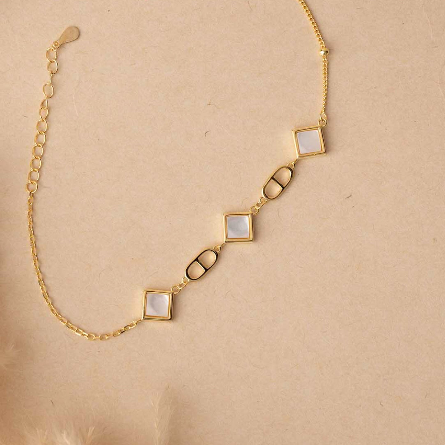 Minimal Gold Bracelet