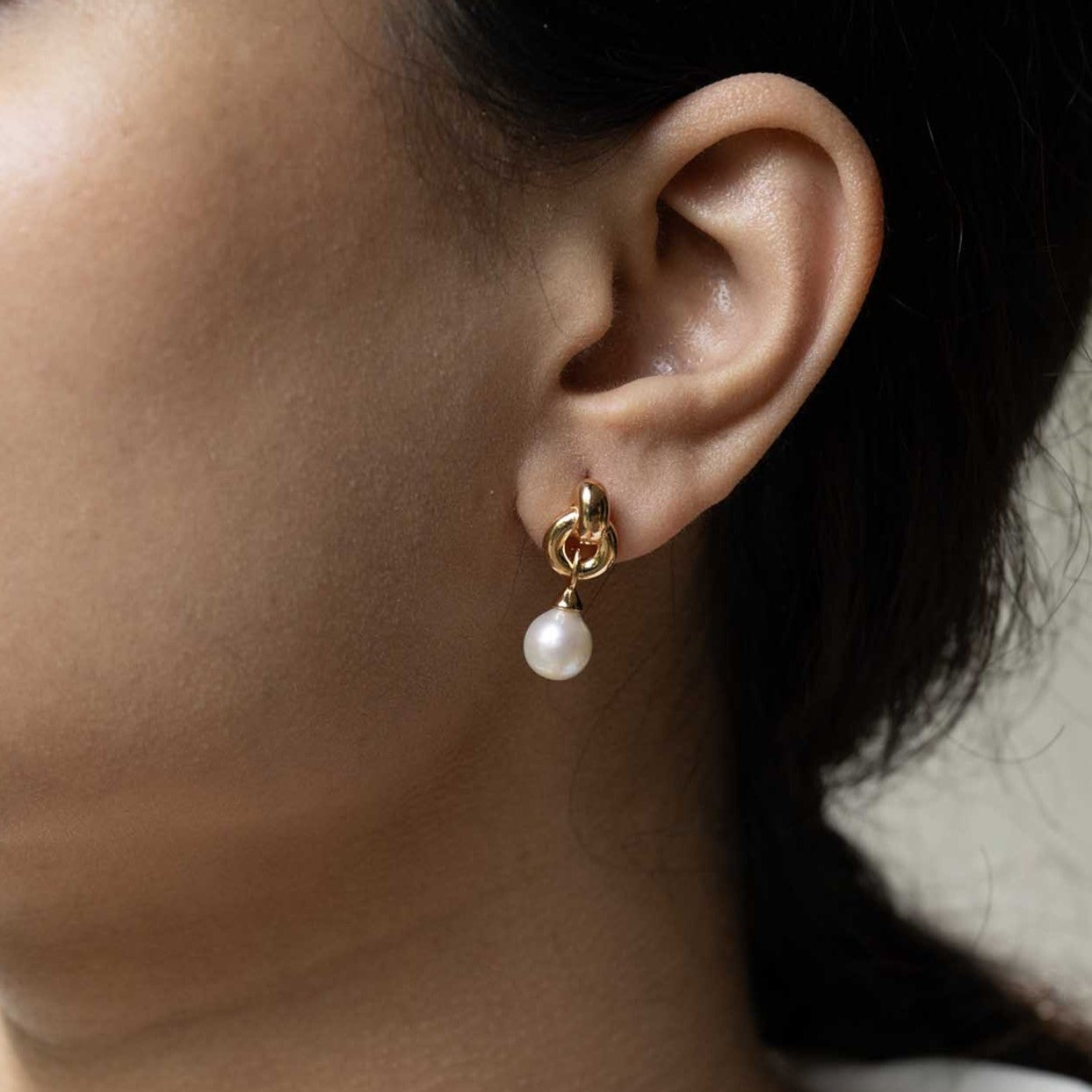 Gold Pearl Earrings