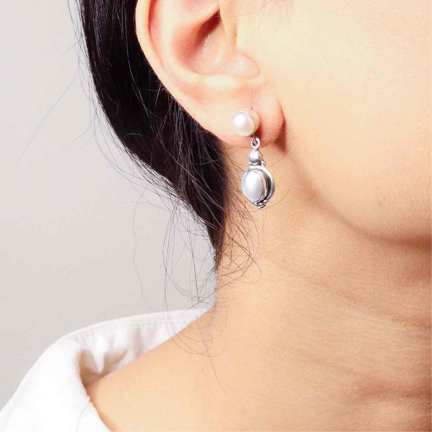 Dangling Pearl Earrings