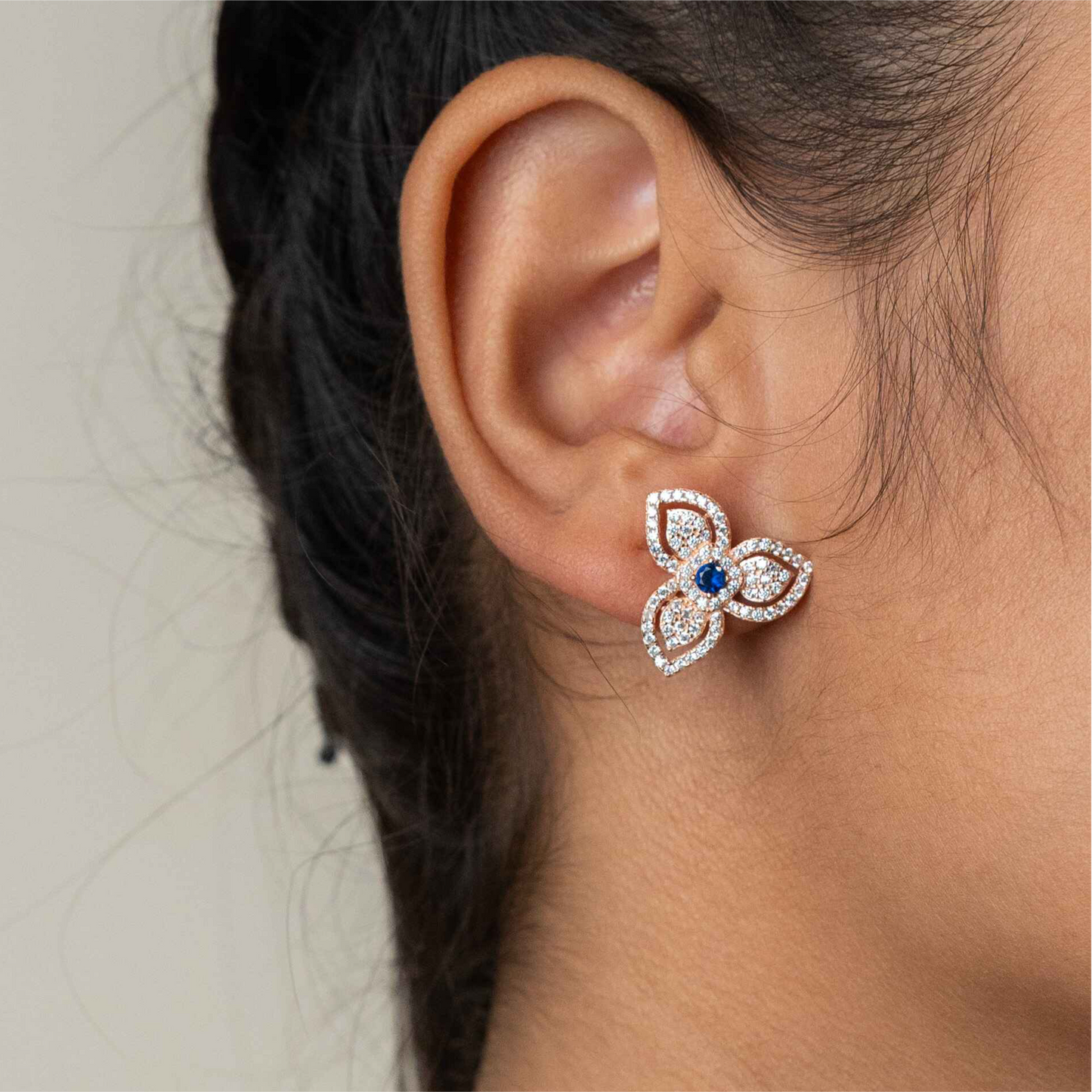 Shimmer Studs