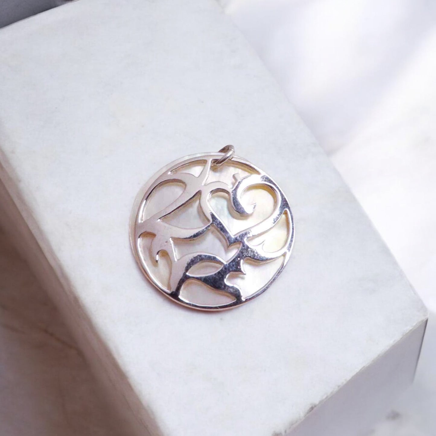 Radiant Circle MOP Silver Pendant