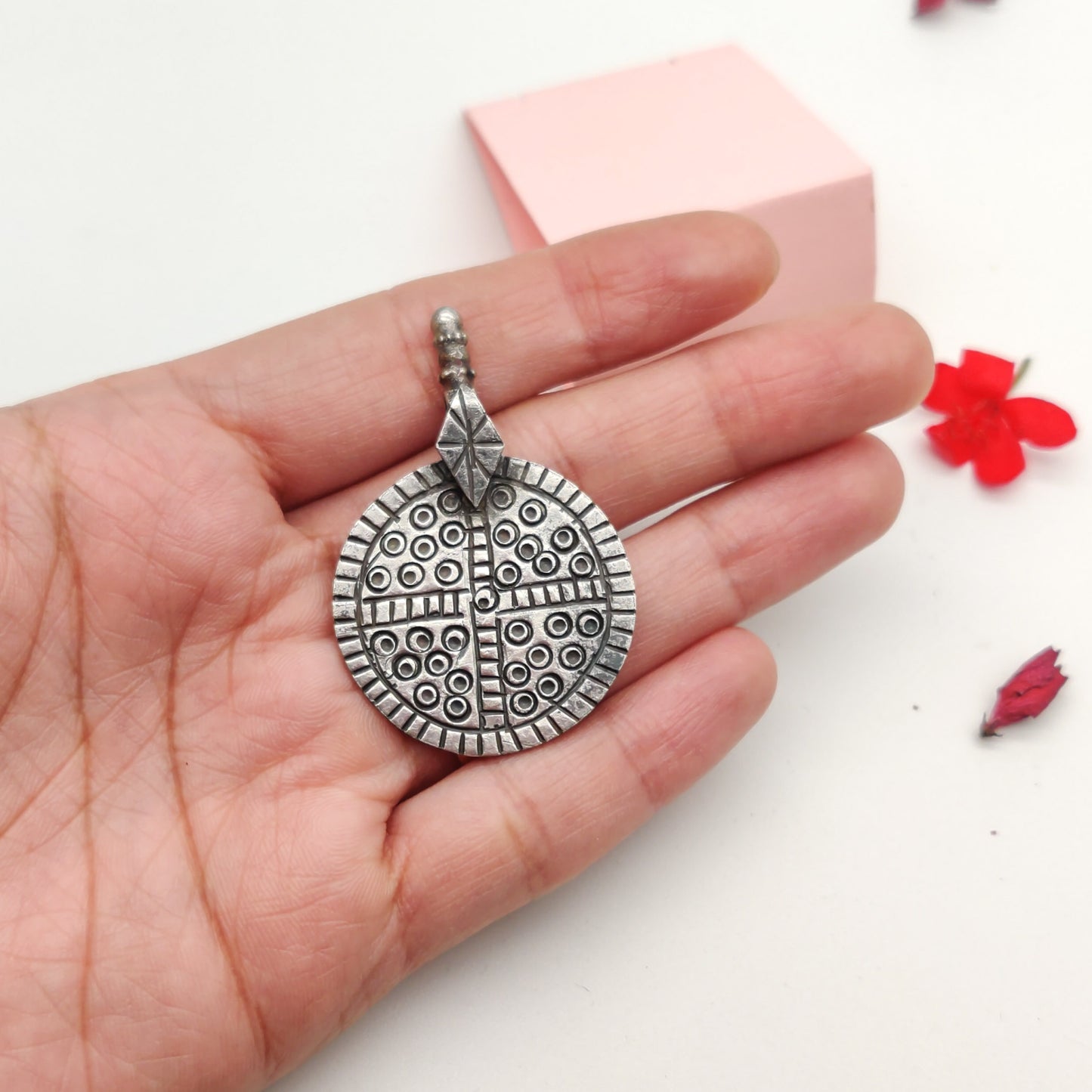 silver chain pendant