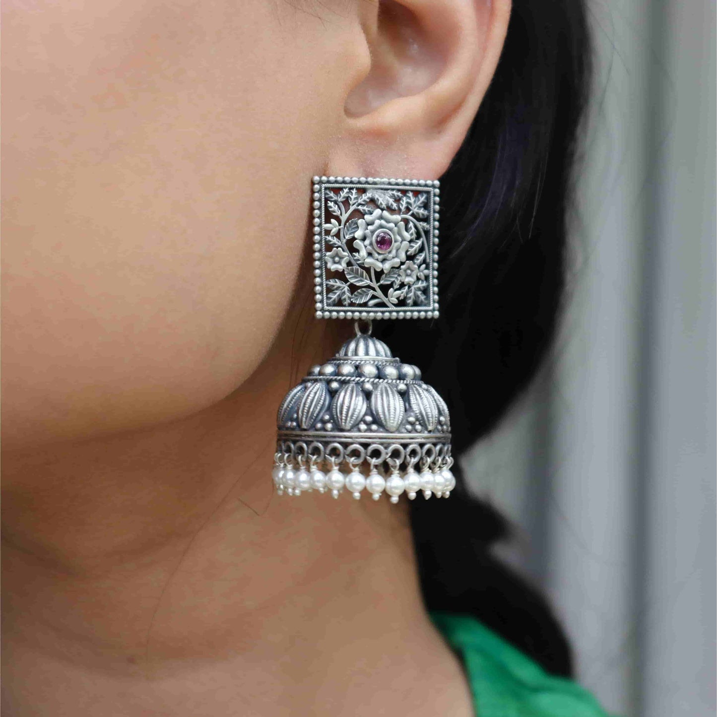 silver jhumka