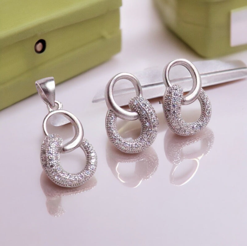 Pendant & Earrings Set