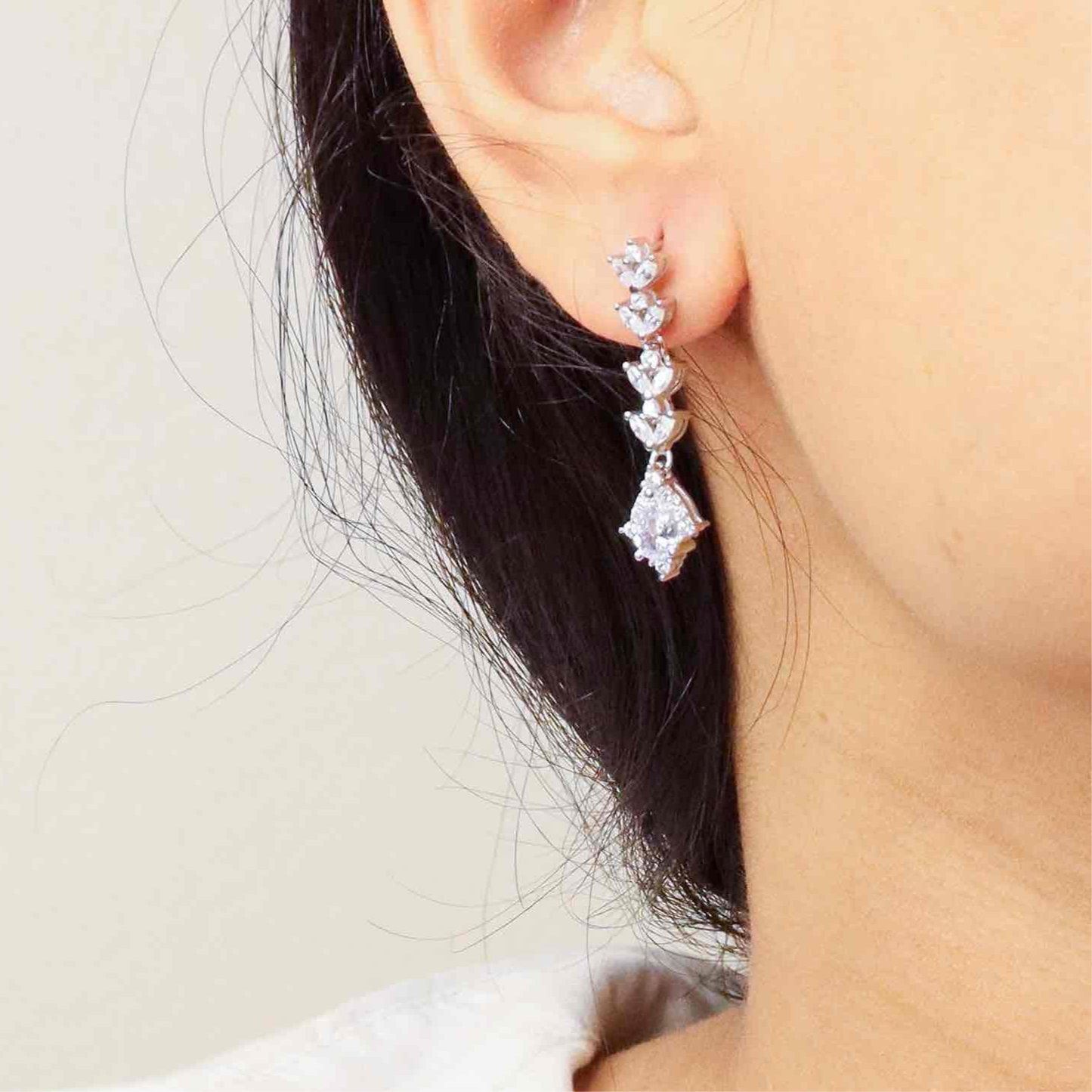 Sparkling Elegant Silver Earrings