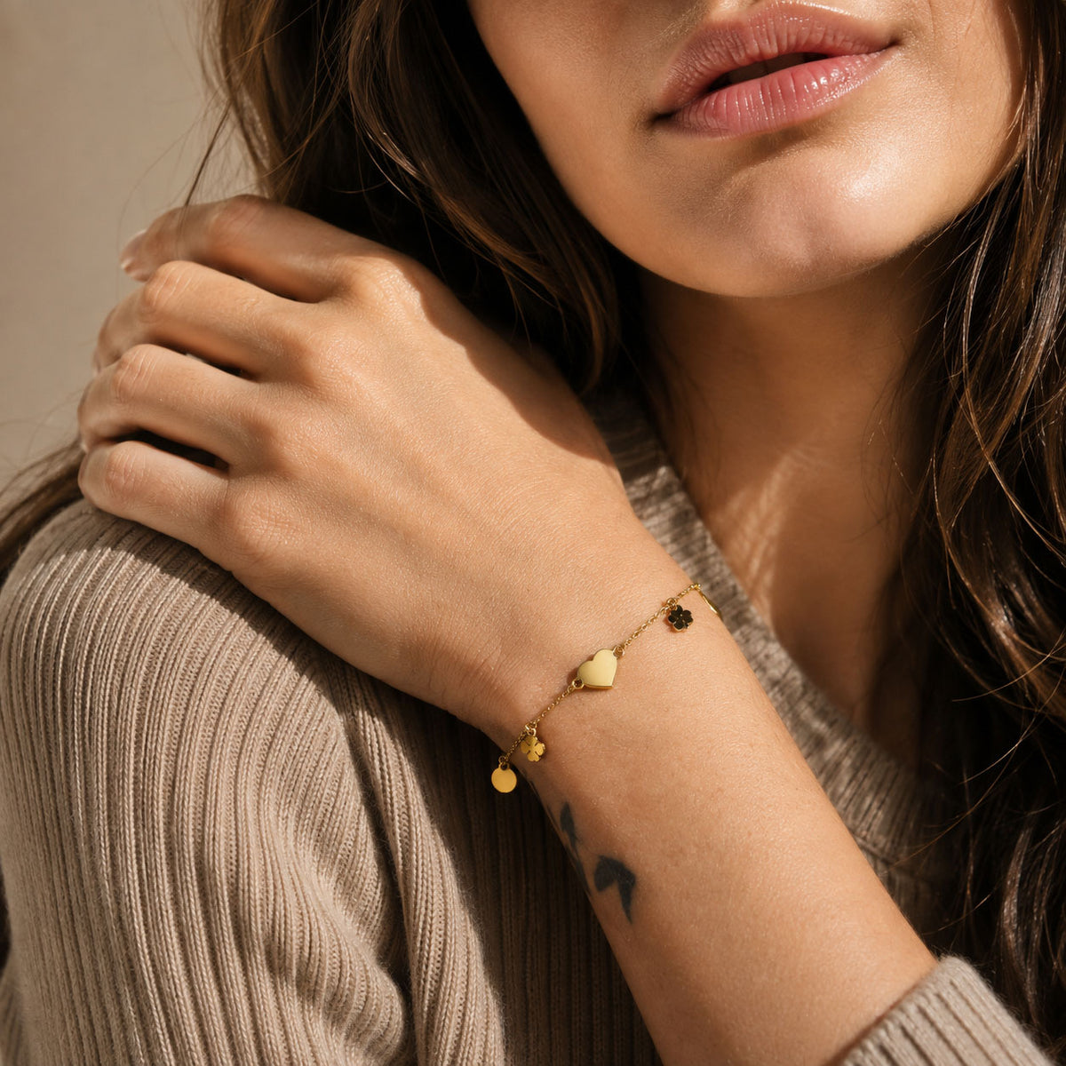 Minimal Gold Heart Bracelet
