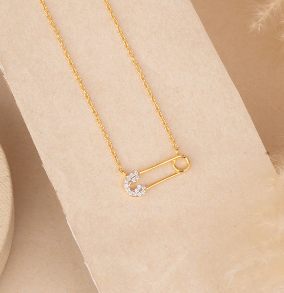 Golden Pin Neck Cahin