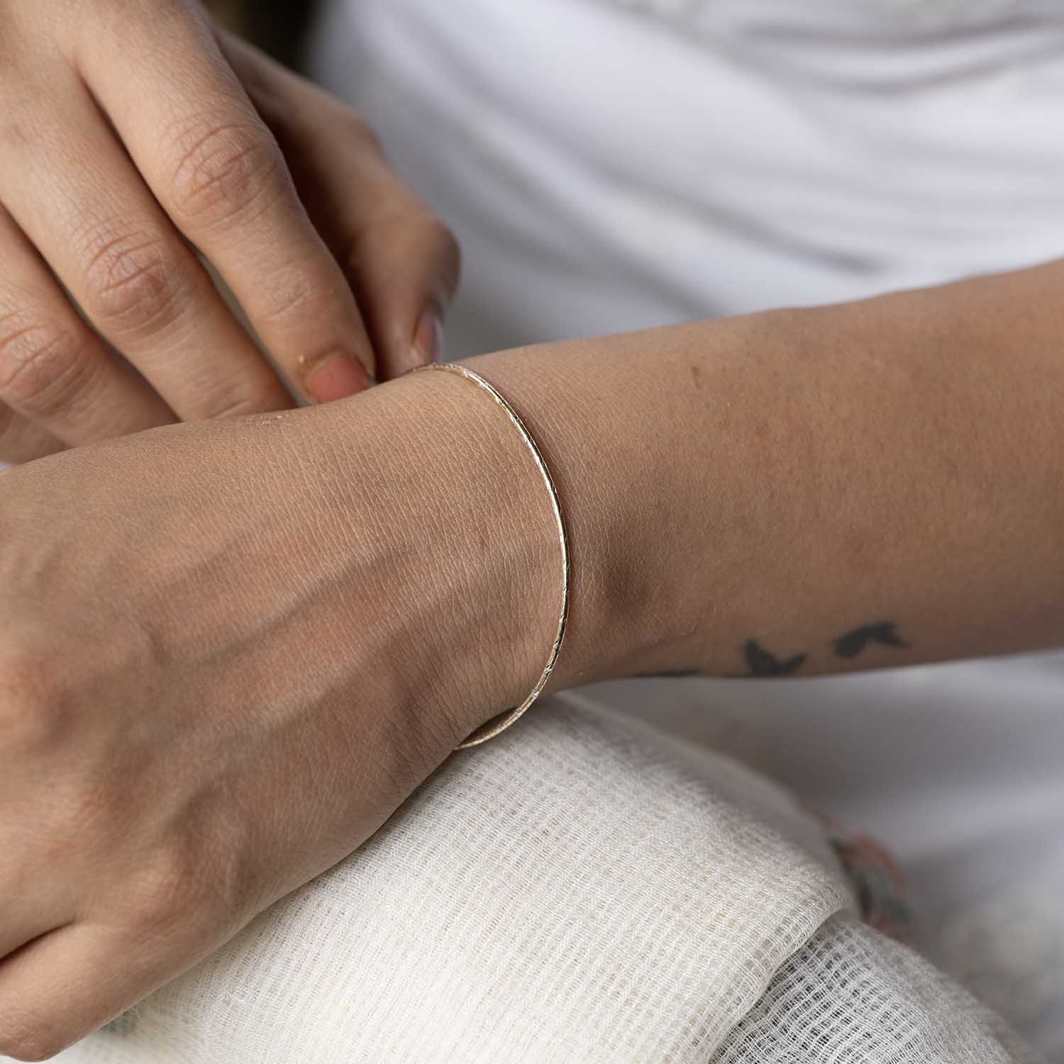 Sleek Gold Bracelet