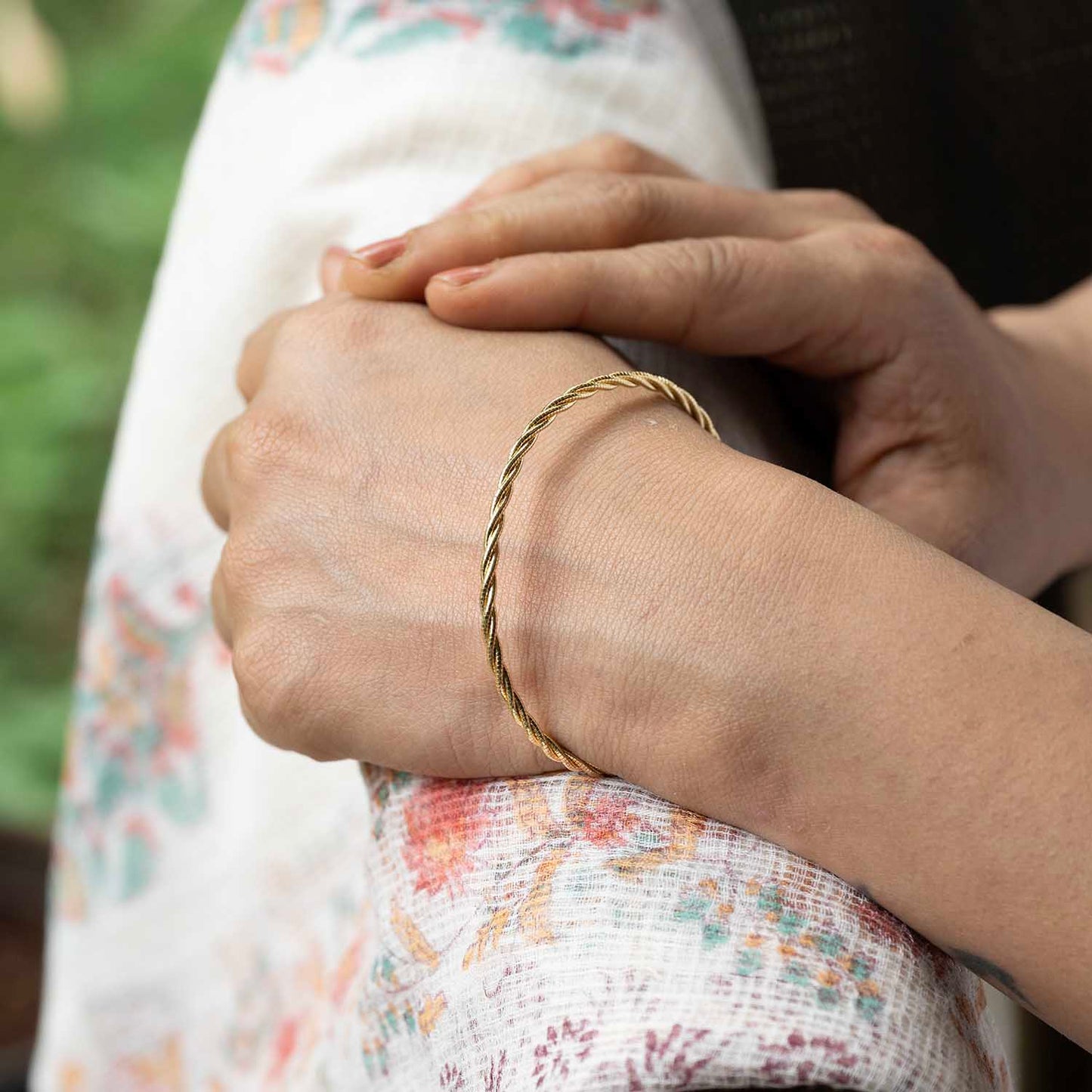 Sleek Gold Bracelet