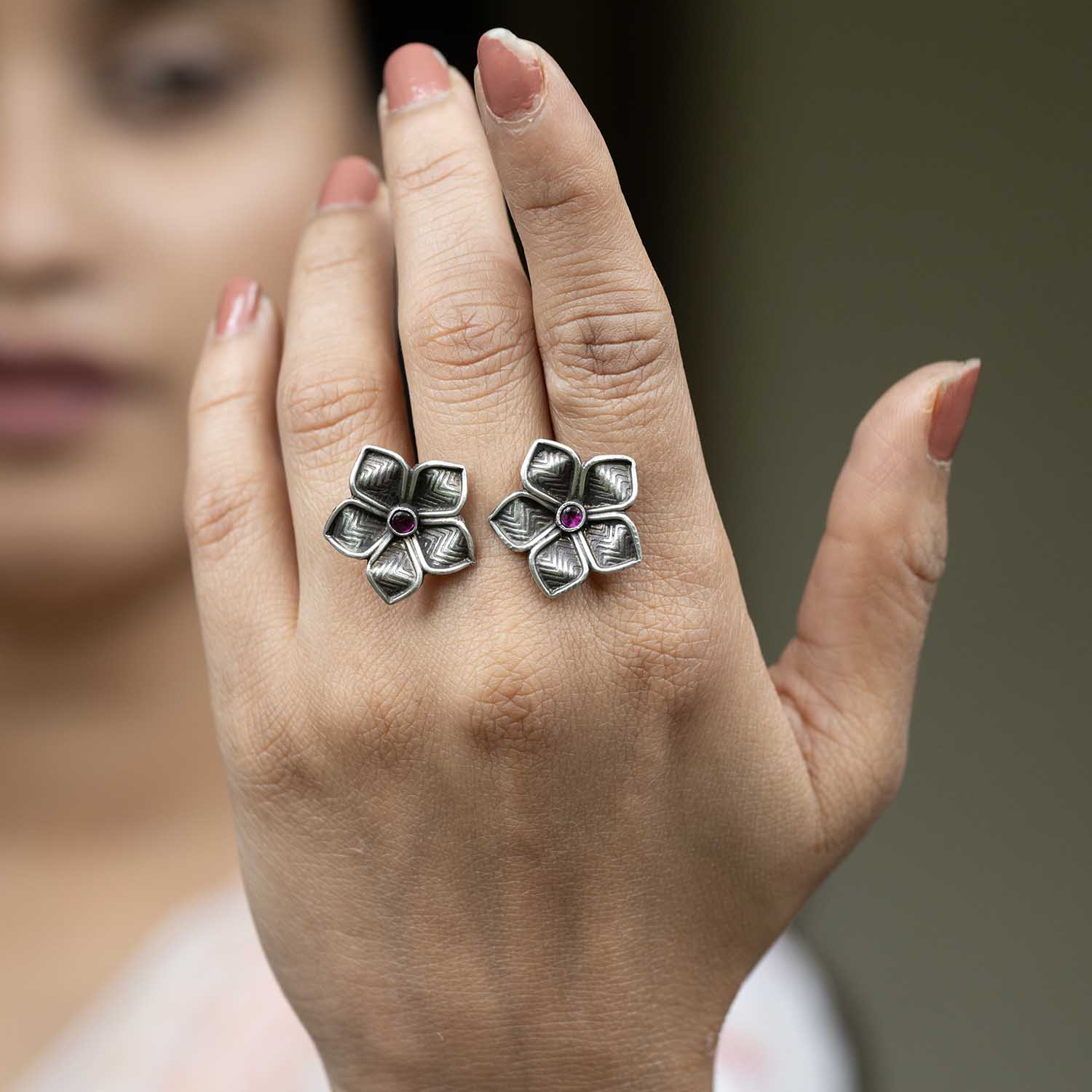 Silver Oxidised Flower Ring