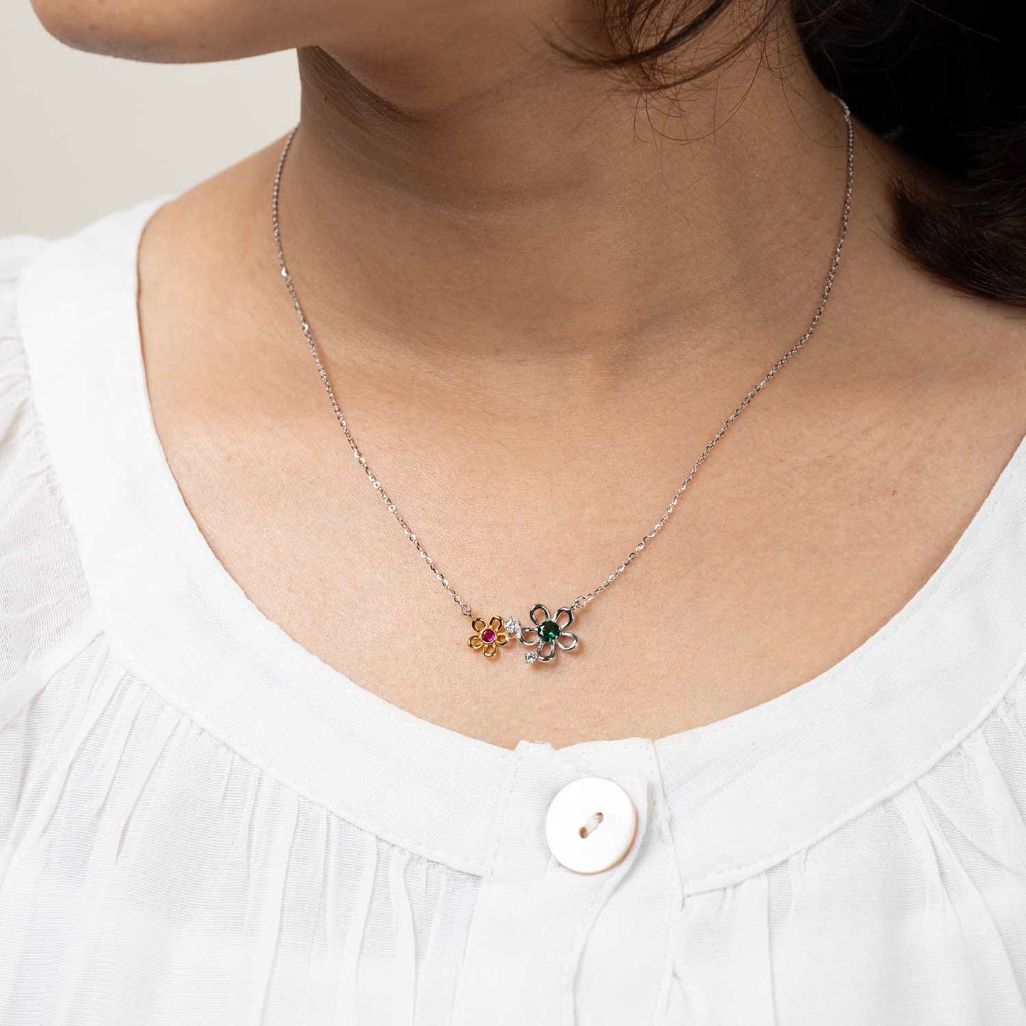 Pretty Floral Necklace