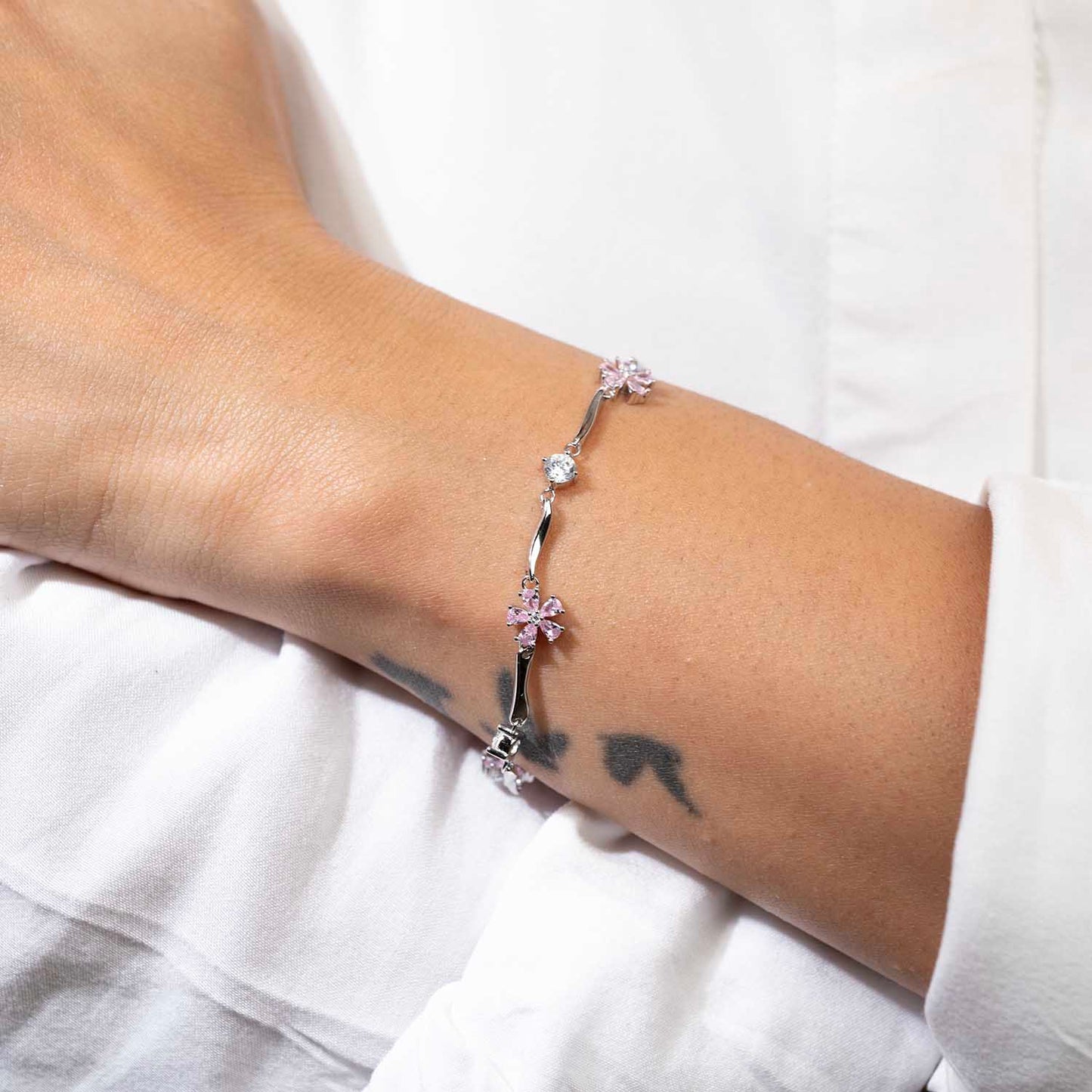 Sparkling Floral Bracelet