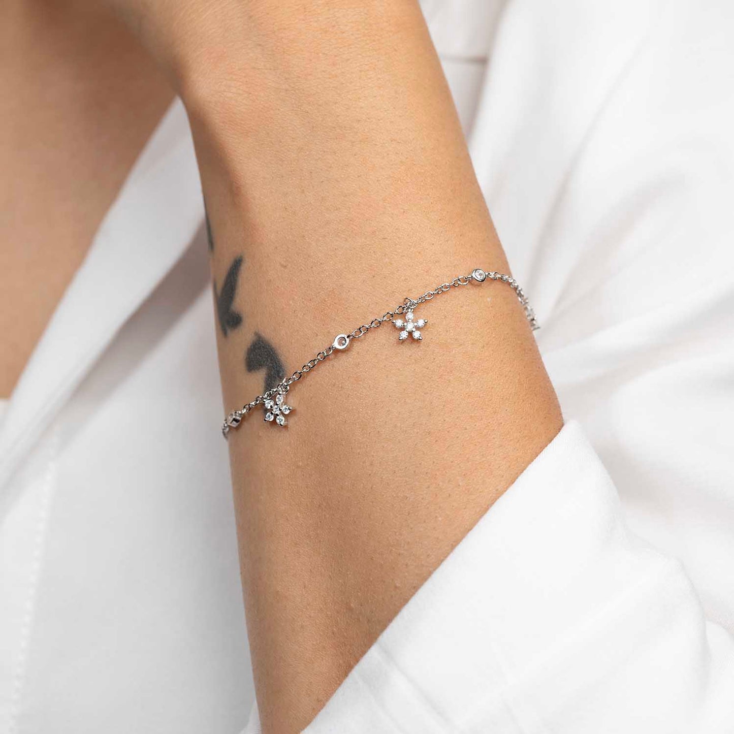 Dangling Flowers Bracelet