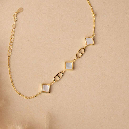 Minimal Gold Bracelet