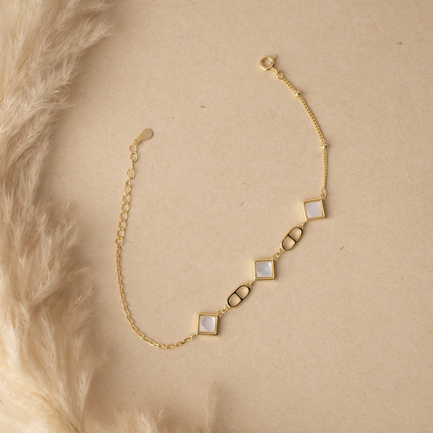 Minimal Gold Bracelet