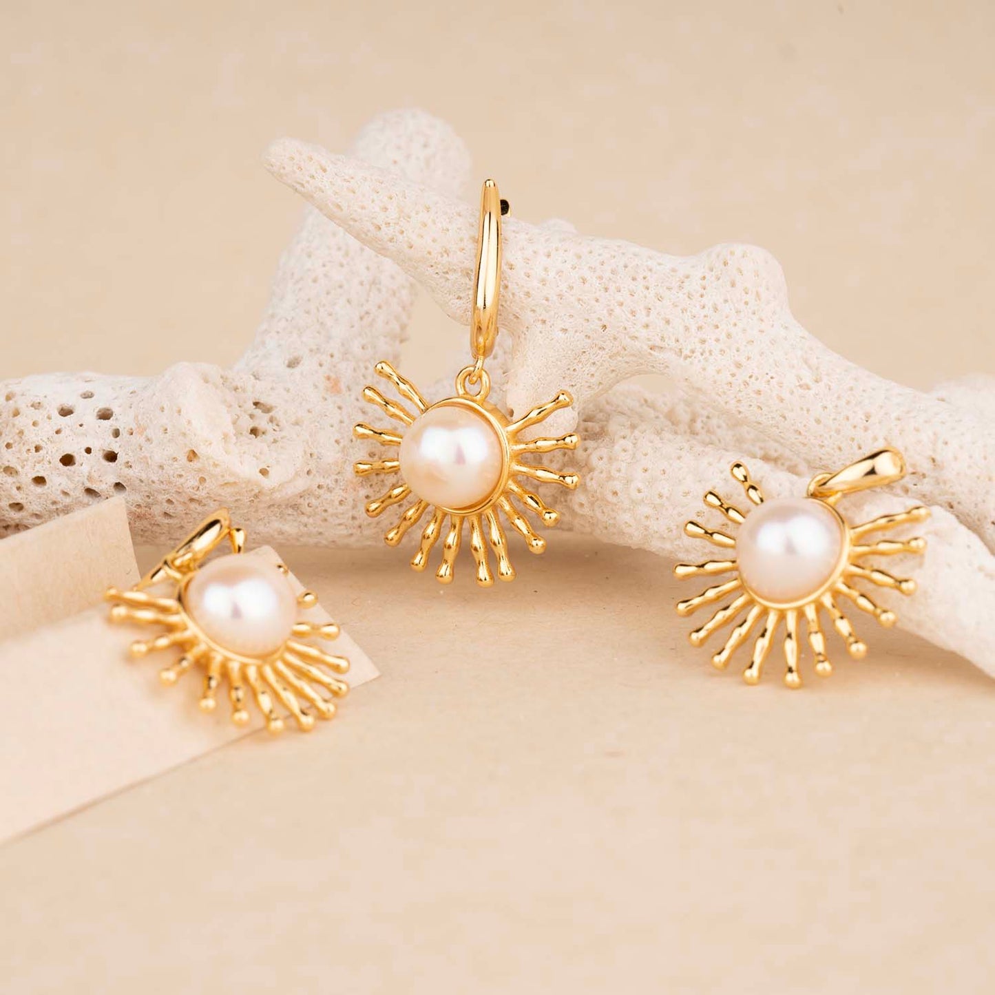 Sunshine Pendant & Earrings Set