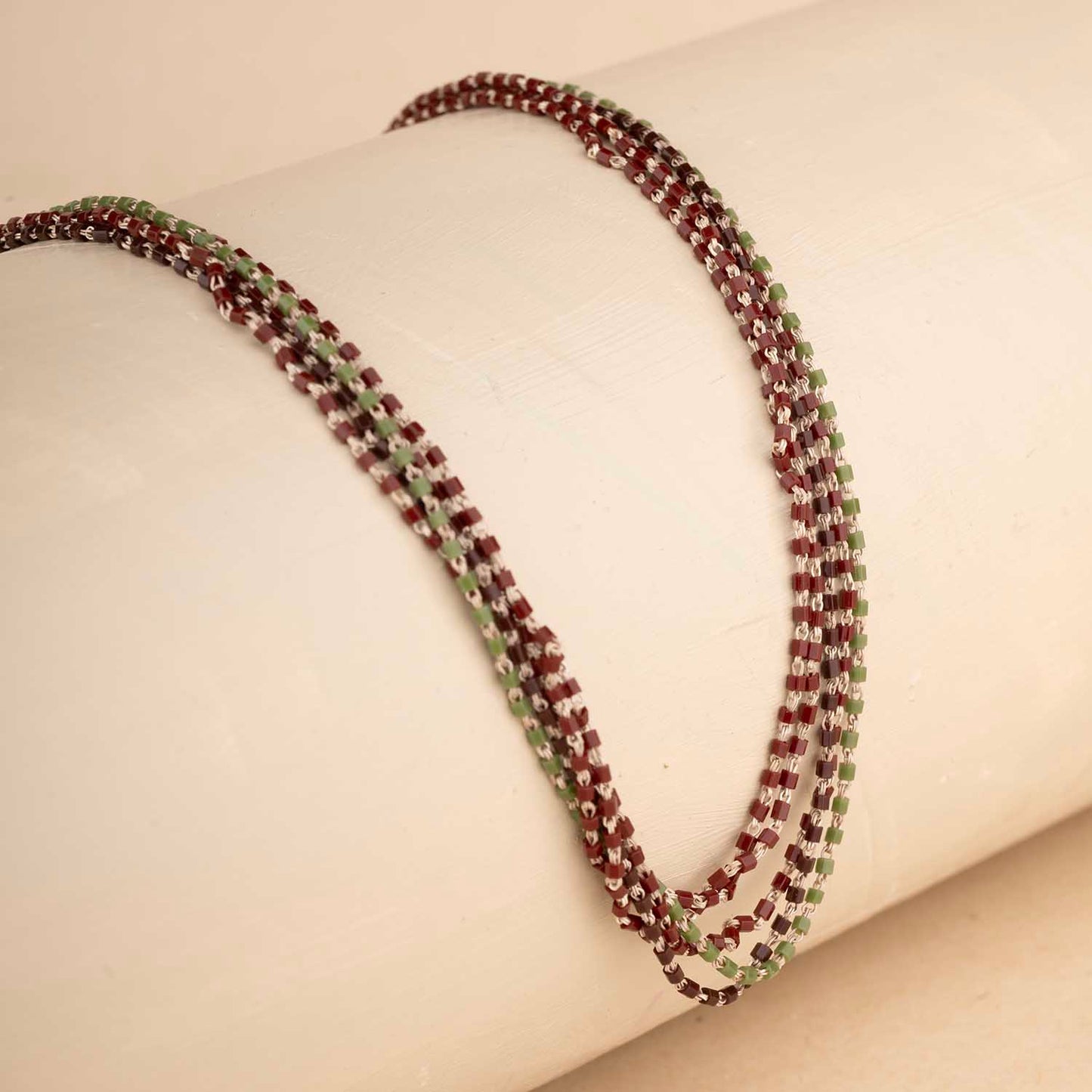 Minimal Green and Marron Necklace