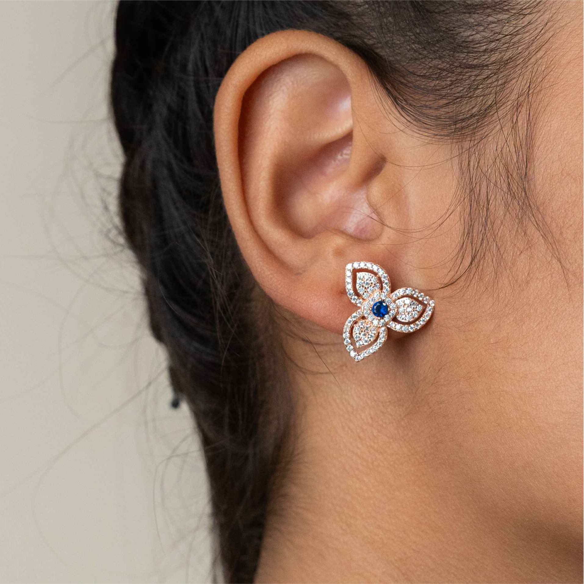 Shimmer Studs