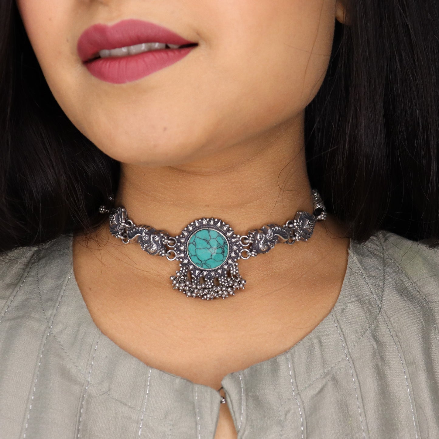 simple choker necklace for saree   